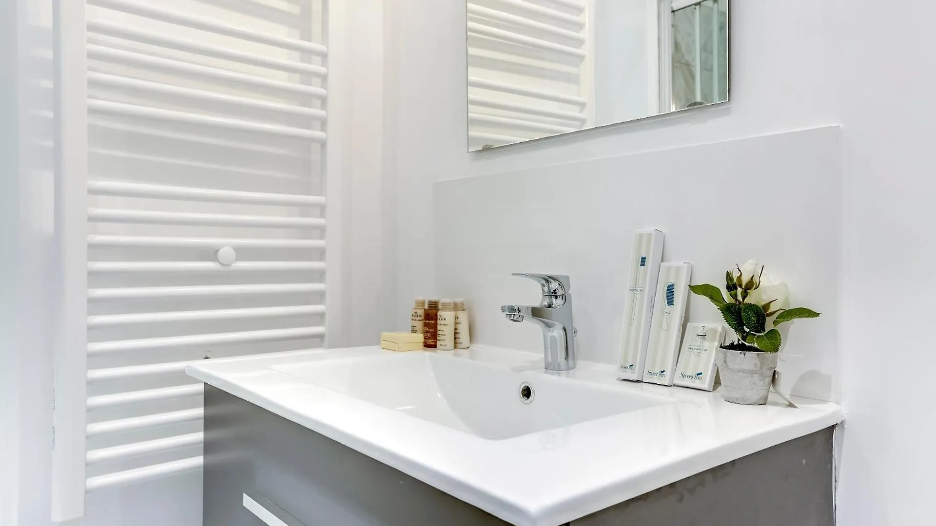 Sweett - Place De L'etoile Apartment